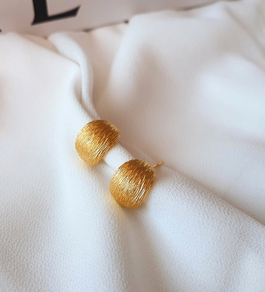 [92.5 Silver] Silver Chunky Hoop Earrings-Holiholic Main image