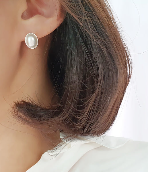 [92.5 Silver] Simple Round Pearl Earrings-Holiholic