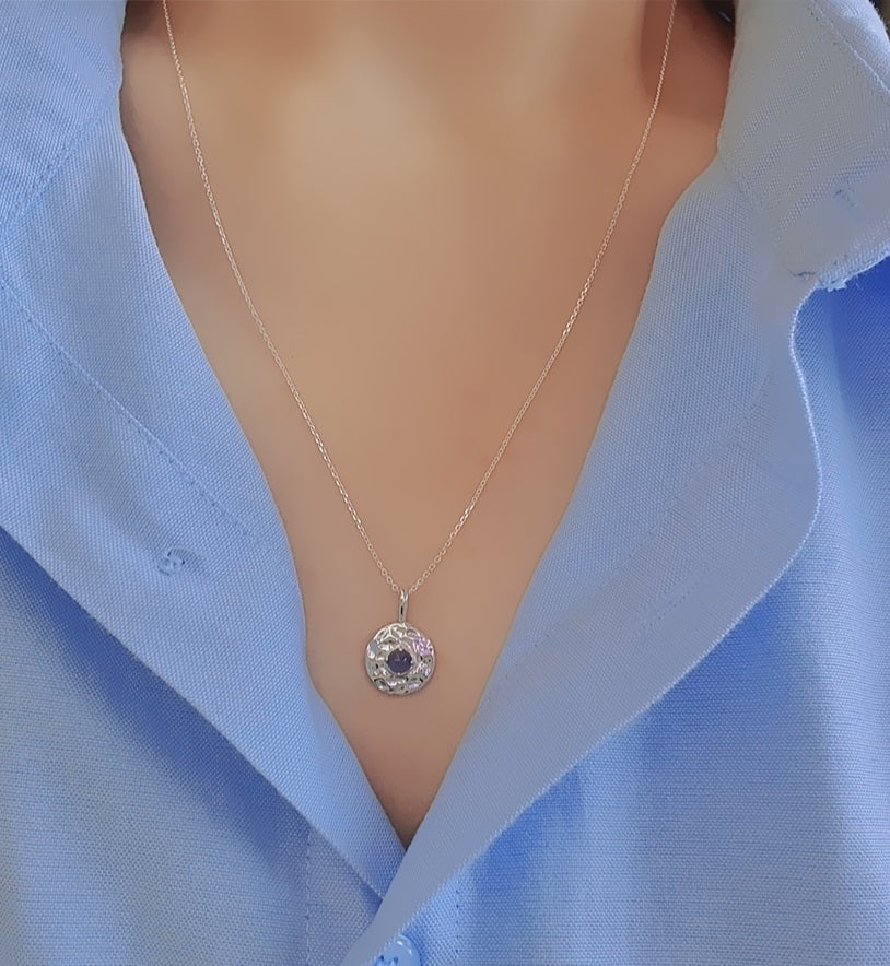 [92.5 Silver] Stone Point Necklace Secondary image