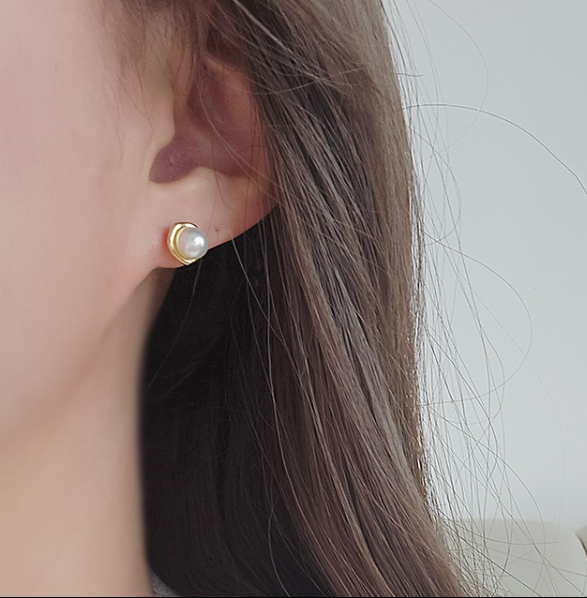 Celena Pearl Stud Earrings Secondary image