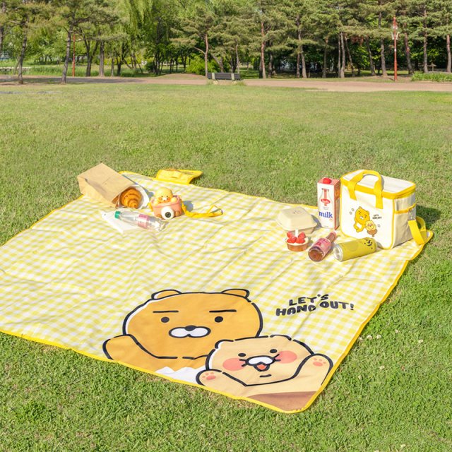 [Kakao Friends, Little Friends] Waterproof Picnic Blanket -Holiholic Main image