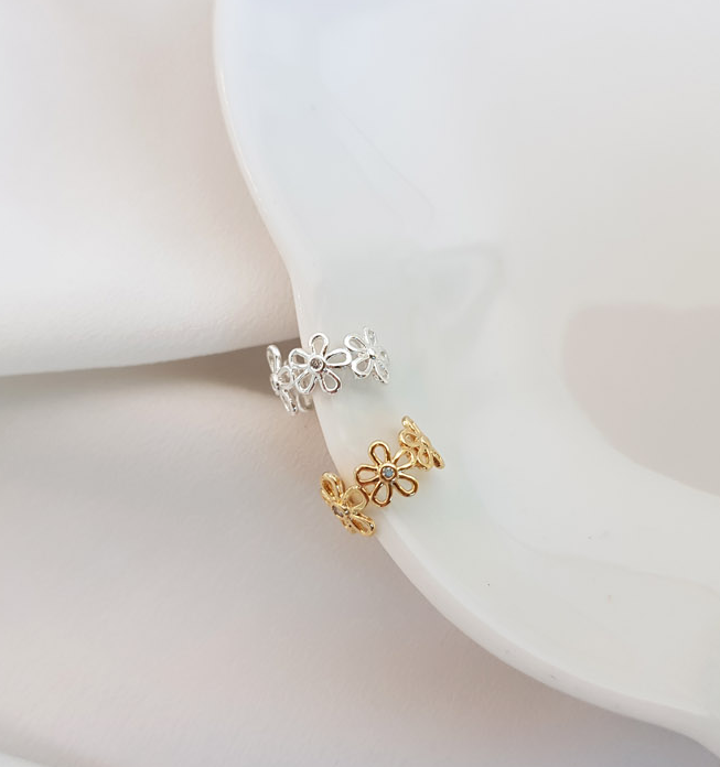 Mini Flower Ear Cuff – Earrings by HH Jewelry l HOLIHOLIC Main image