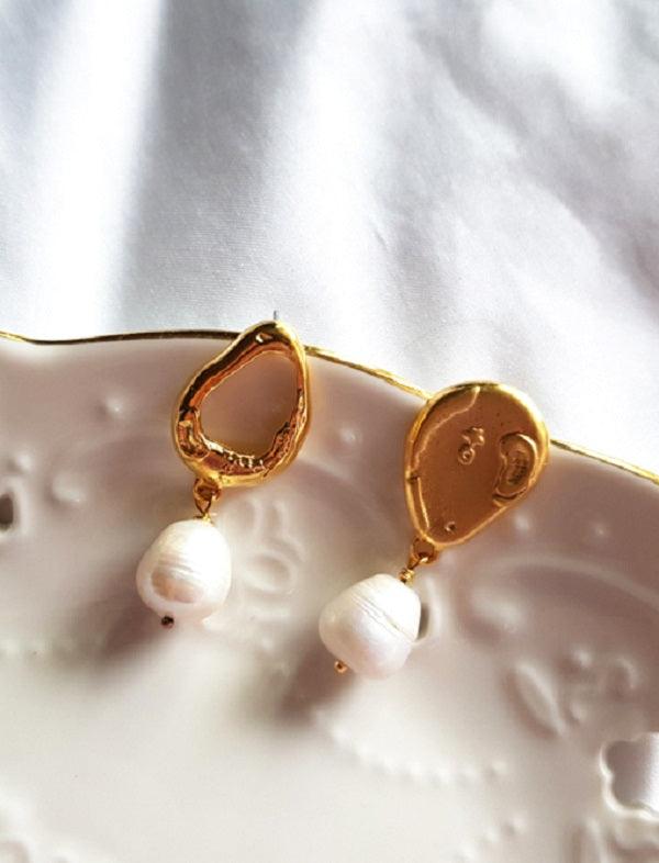Fresh Water Pearl Earrings - HOLIHOLIC