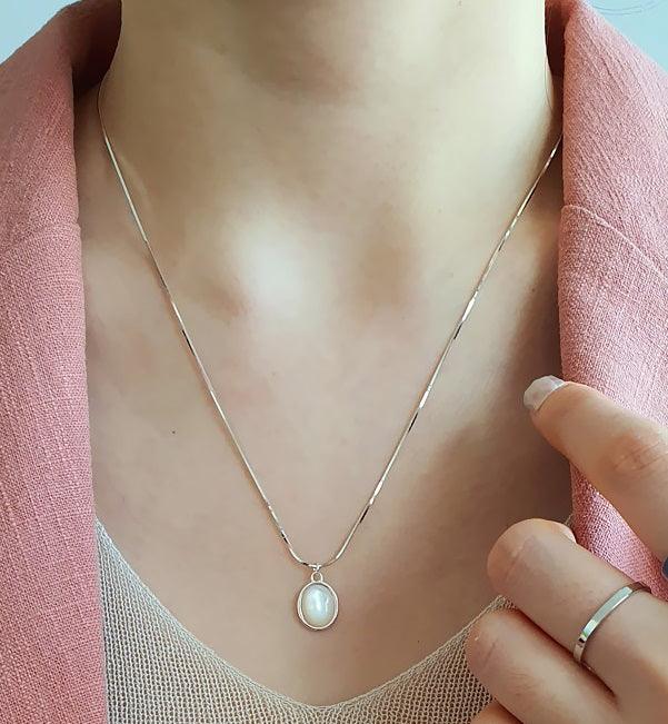 [92.5 Silver] Mother of Pearl Pendant Necklace Secondary image