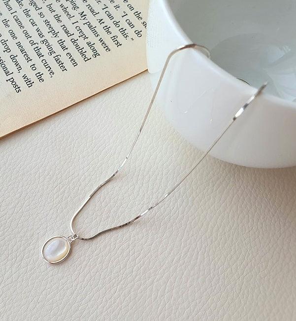 [92.5 Silver] Mother of Pearl Pendant Necklace - HOLIHOLIC