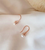 [92.5 Silver] Pearl Hook Earrings - HOLIHOLIC
