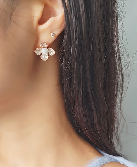 [92.5 Silver] Pearl Point Cubic Flower Earrings-Holiholic