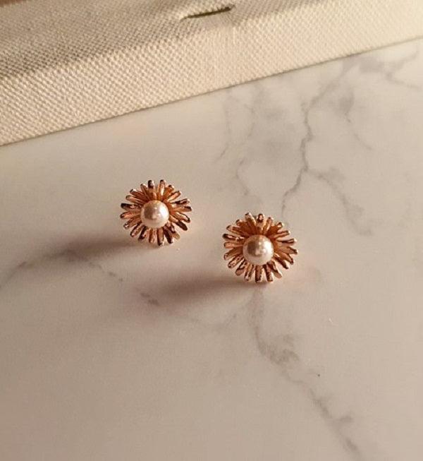 [92.5 Silver] Swarovski Pearl Dandelion - HOLIHOLIC
