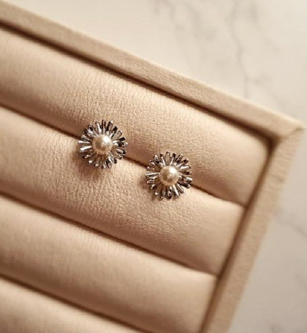 [92.5 Silver] Swarovski Pearl Dandelion - HOLIHOLIC