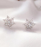 [92.5 Silver] Snow Flower Stud Earrings - HOLIHOLIC