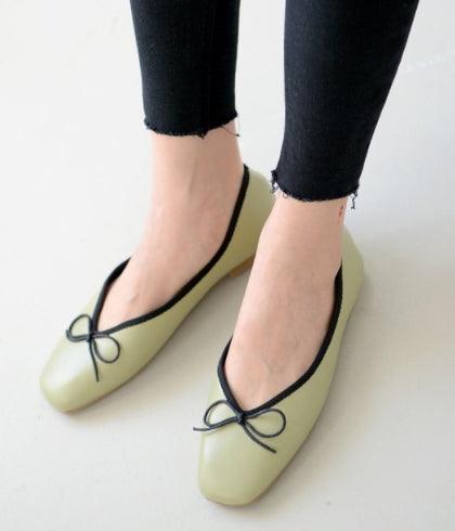 Black Bow Point Flats - HOLIHOLIC