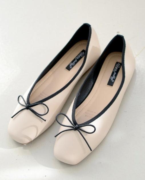 Black Bow Point Flats - HOLIHOLIC