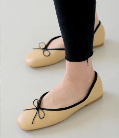 Black Bow Point Flats - HOLIHOLIC
