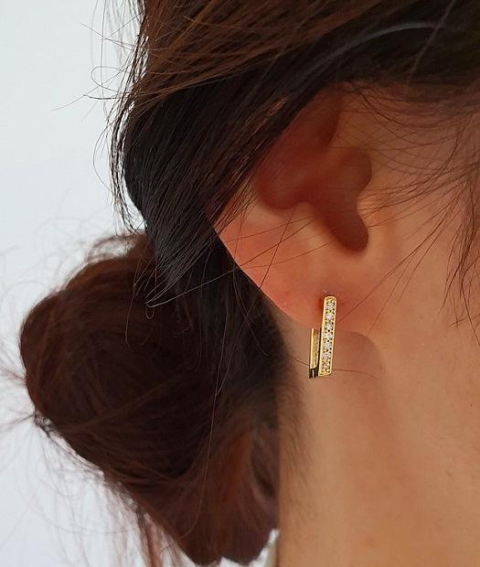 Daily Cubic Square Hoop Earrings Secondary image