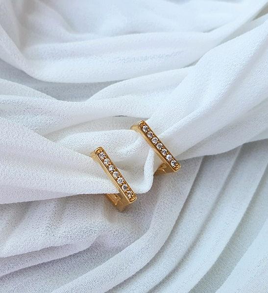 Daily Cubic Square Hoop Earrings - HOLIHOLIC Main image