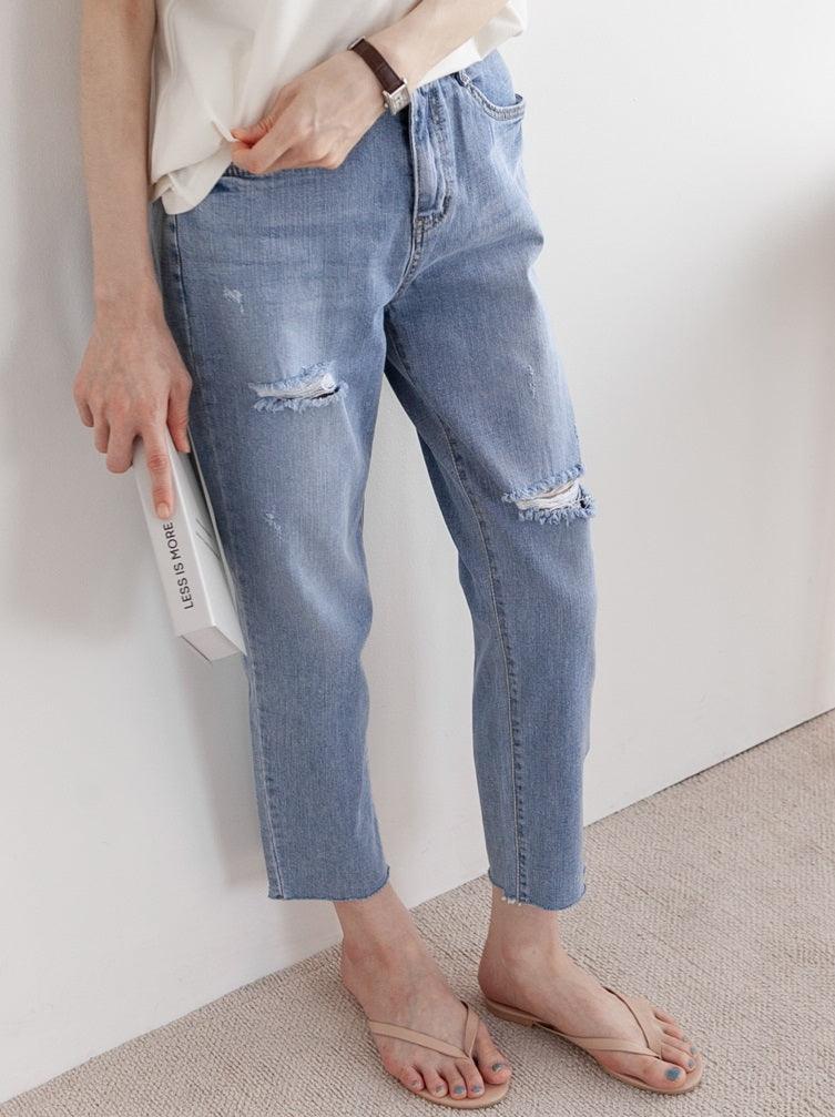 Elastic Waist Destroyed Jeans Secondary image