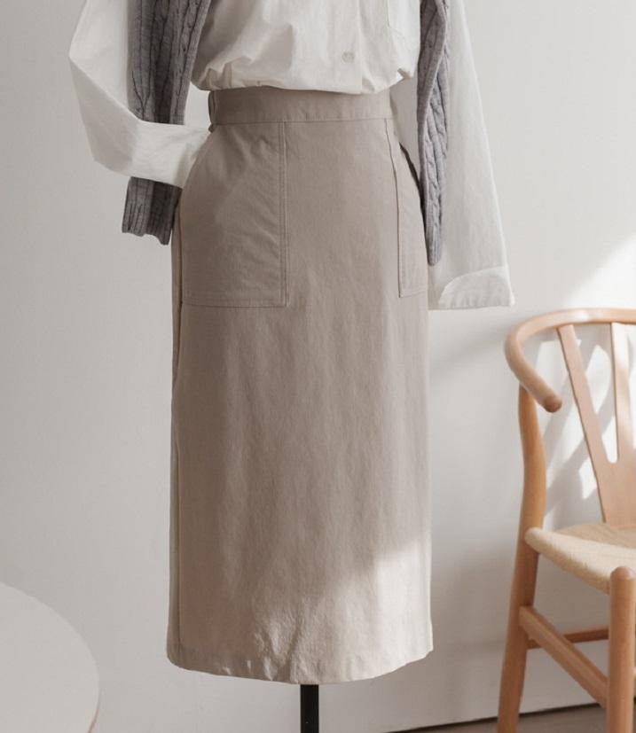 H-Line Pocketed Stretch Skirt - HOLIHOLIC