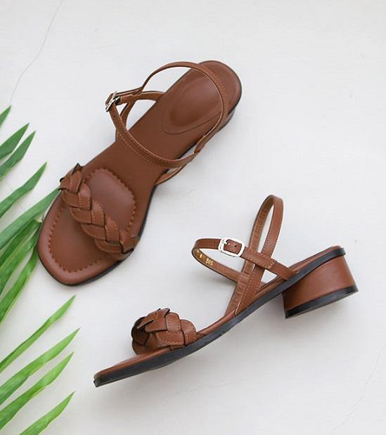 [Handmade] Low Chunky Heel Sandals - HOLIHOLIC Main image