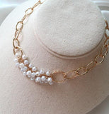 Round Chain with Pearl Bouquet
