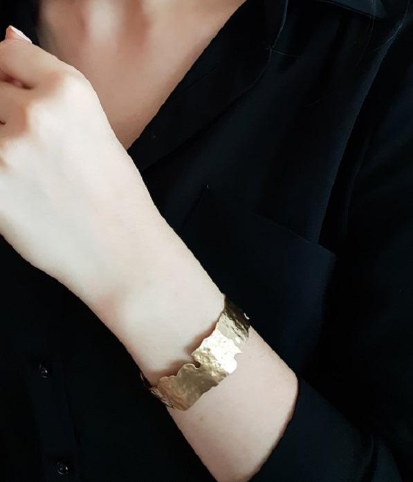 Unique Wide Matt Cuff Secondary image