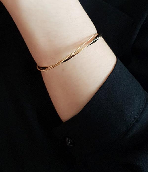 Wavy Double Bangle Secondary image