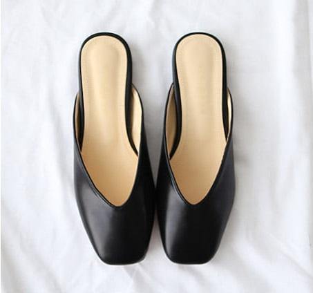 Crayon V cut mules - HOLIHOLIC