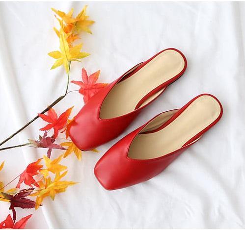 Crayon V cut mules - HOLIHOLIC